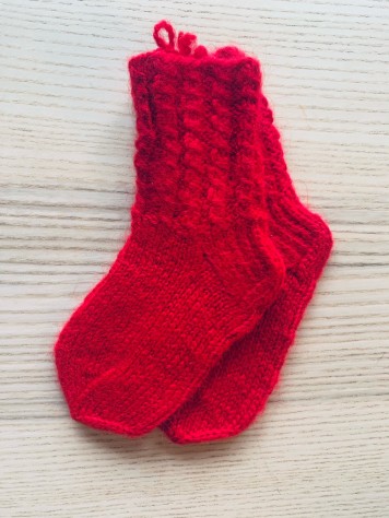 Bērnu vilnas zeķītes (sarkanas, 8cm) #020