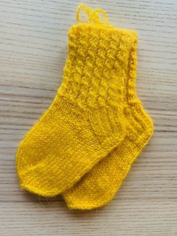 Bērnu vilnas zeķītes (dzeltenas, 11cm) #019